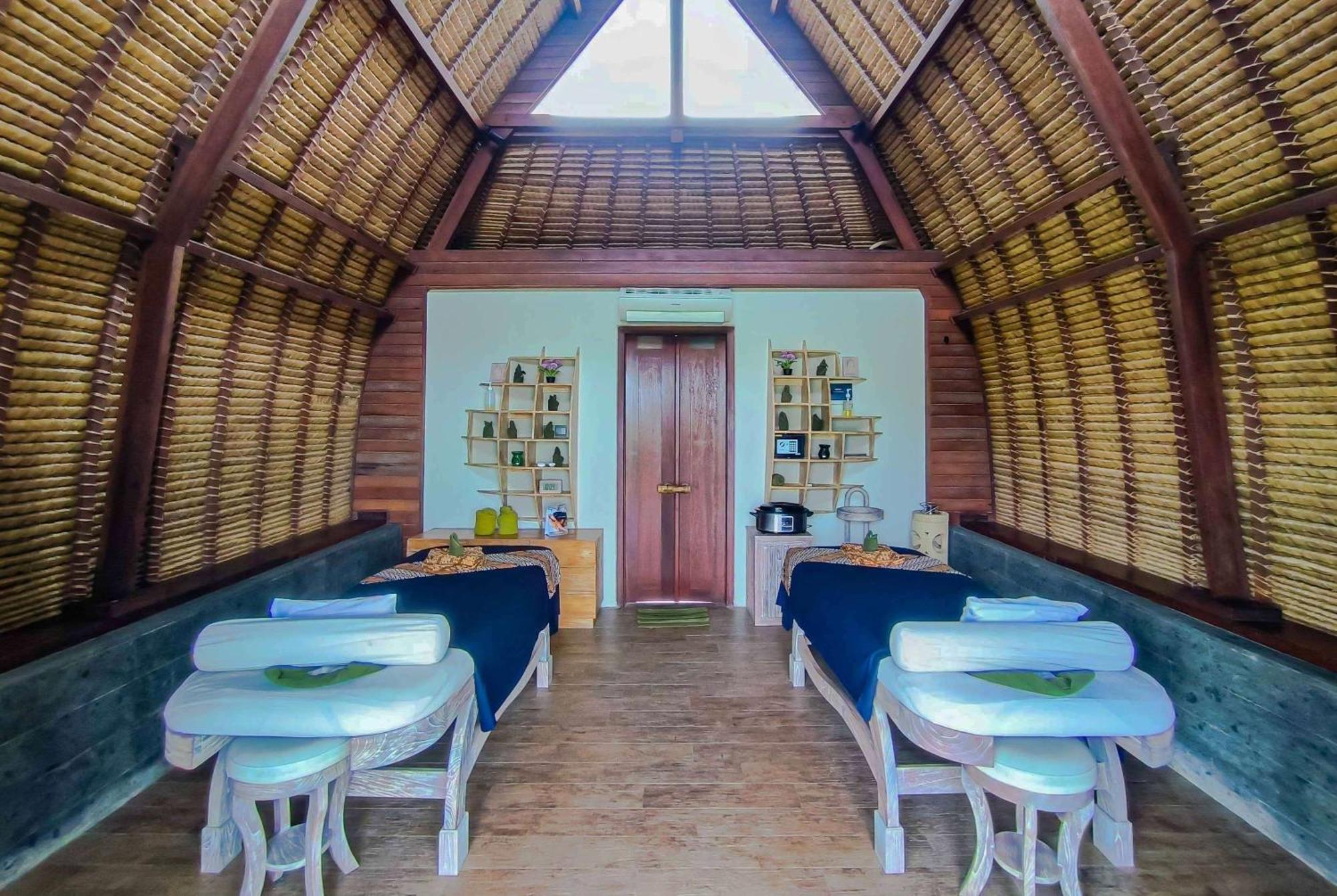Wyndham Tamansari Jivva Resort Bali Siyut Ngoại thất bức ảnh Interior of a bungalow