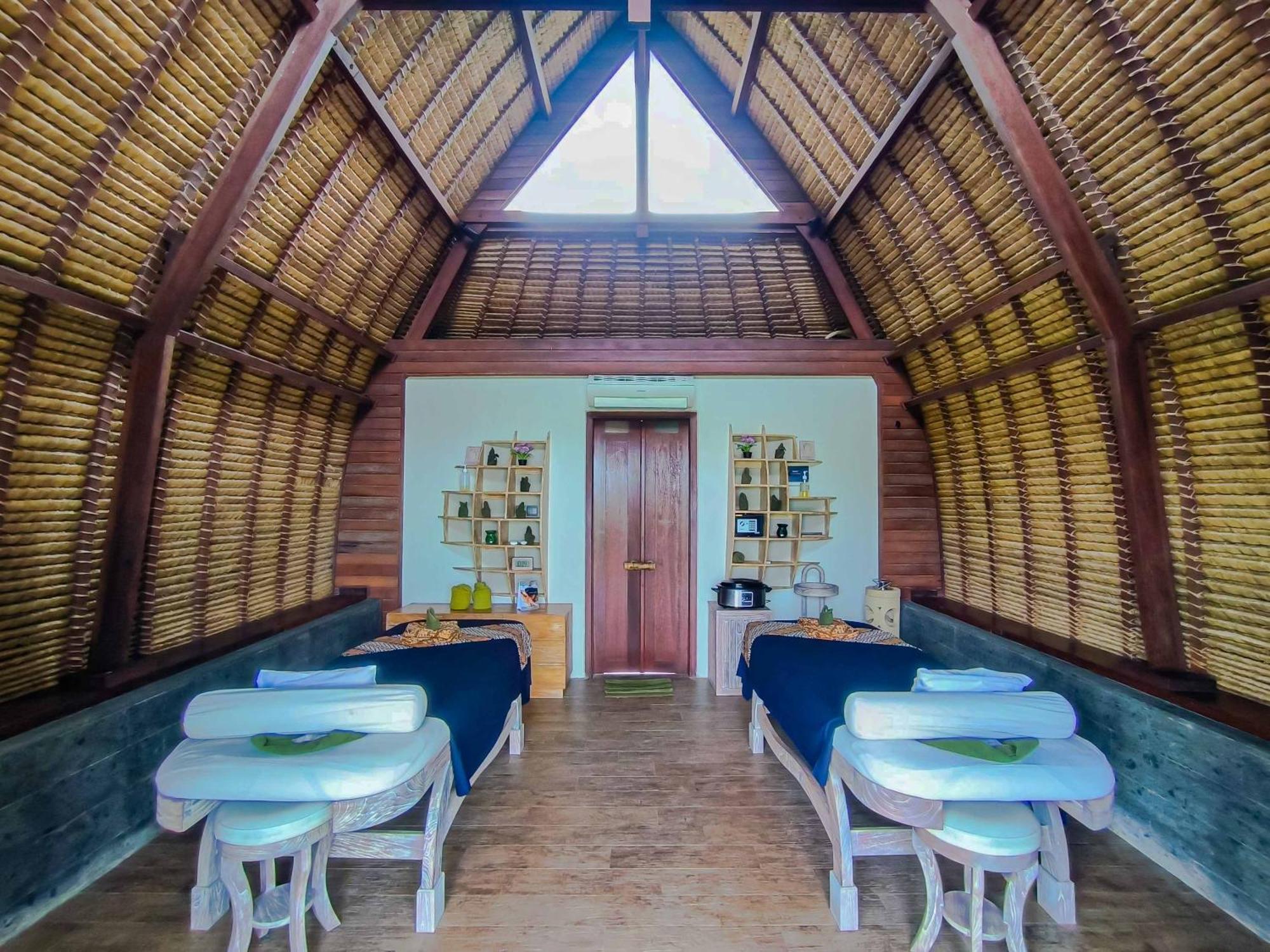Wyndham Tamansari Jivva Resort Bali Siyut Ngoại thất bức ảnh Interior of a bungalow